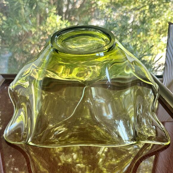 Vintage Viking Glass Handkerchief Bowl – Hand Blown Four-Point Art Glass - Picture 9 of 10